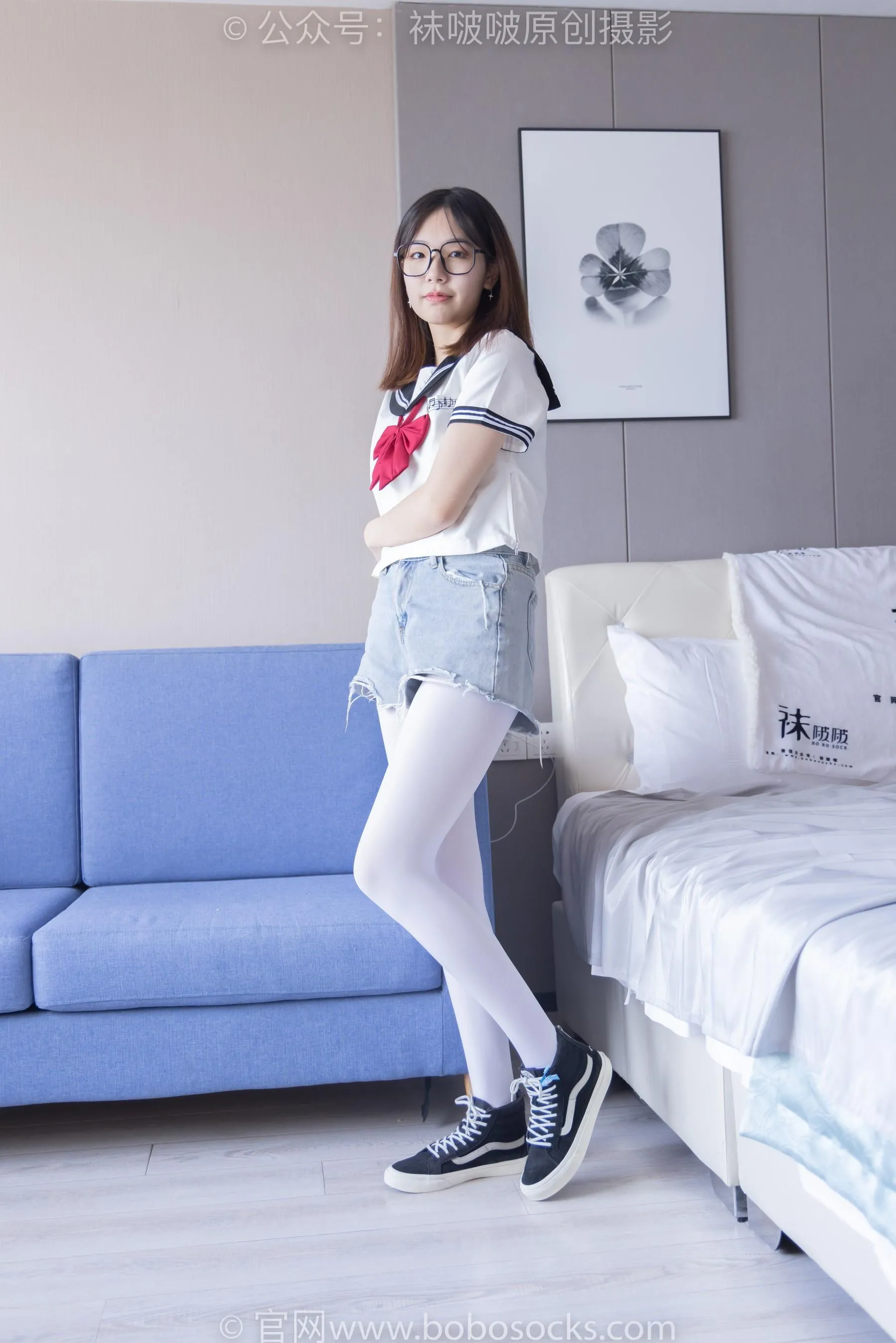 [BoBoSocks袜啵啵]NO.215 小甜豆-三双帆布鞋板鞋、厚白丝、黑丝 [90P]插图2